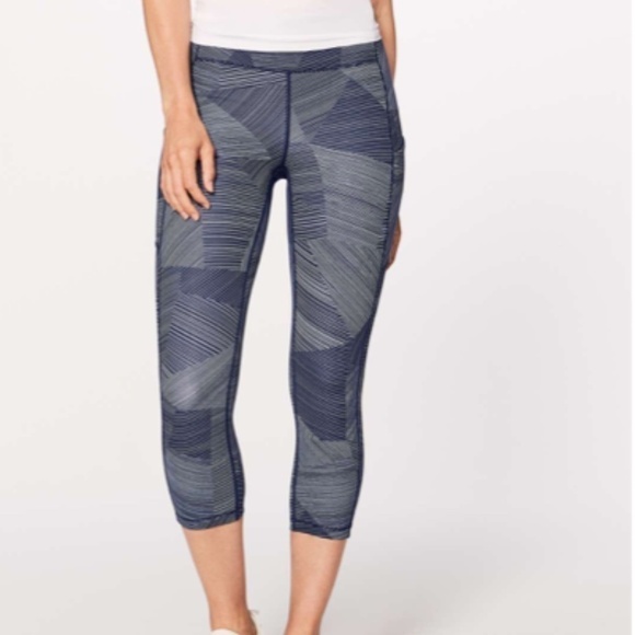 Lululemon Speed Up Crop (21") Etch Hail Midnight - Picture 2 of 6
